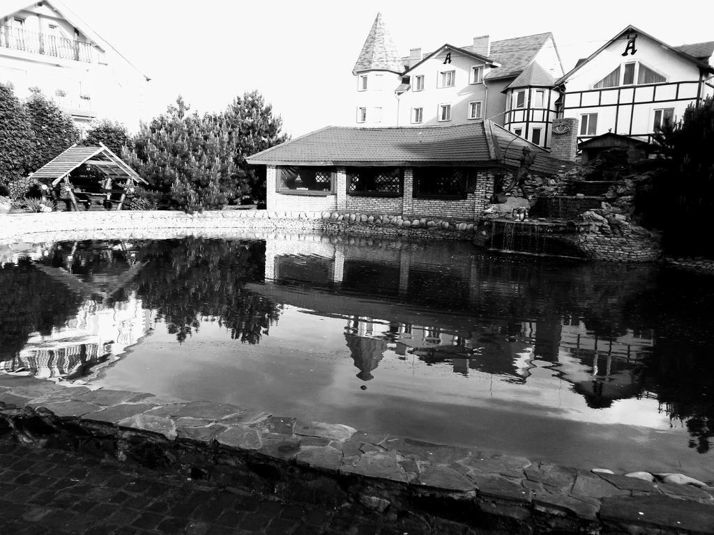 Aivengo Hotel Kolodenka Exteriér fotografie